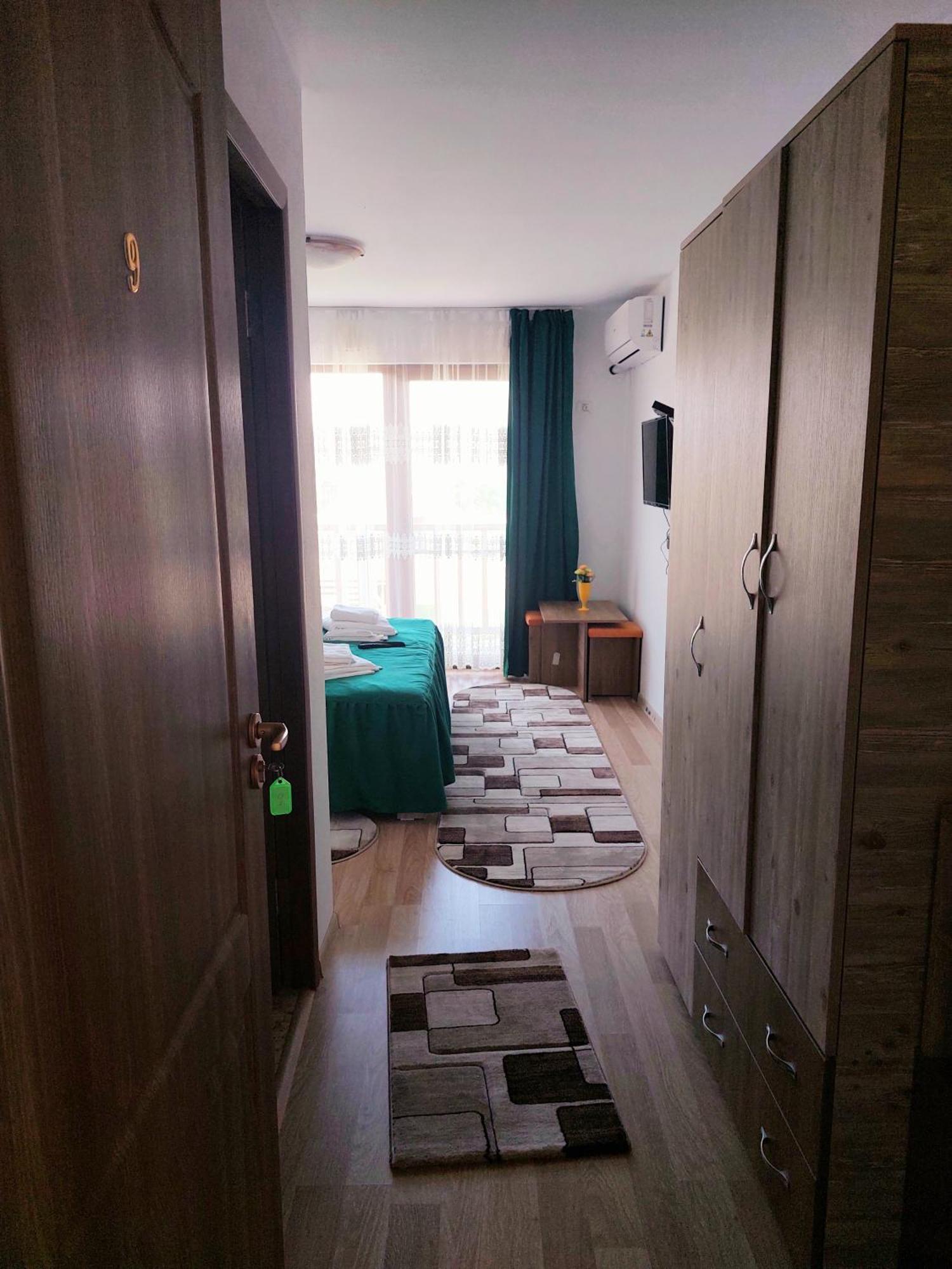 Pensiunea Paradiso Sarinasuf Екстер'єр фото