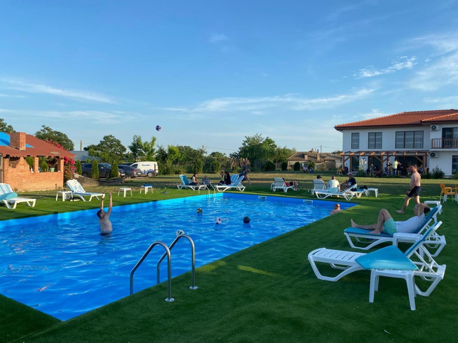 Pensiunea Paradiso Sarinasuf Екстер'єр фото